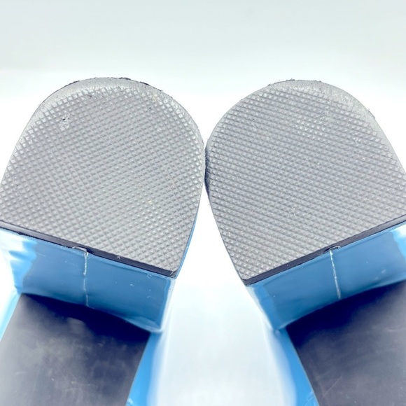 Platform Heels Powder Blue and Pink Pump Gold Chain
Size 7 1/2 - Picture 10 of 10